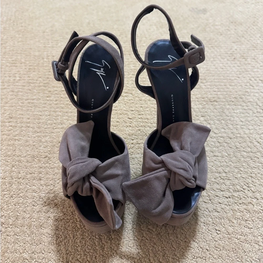 Giuseppe Zanotti Designs Suede Peep Toe Platform Heels - Picture 2 of 4